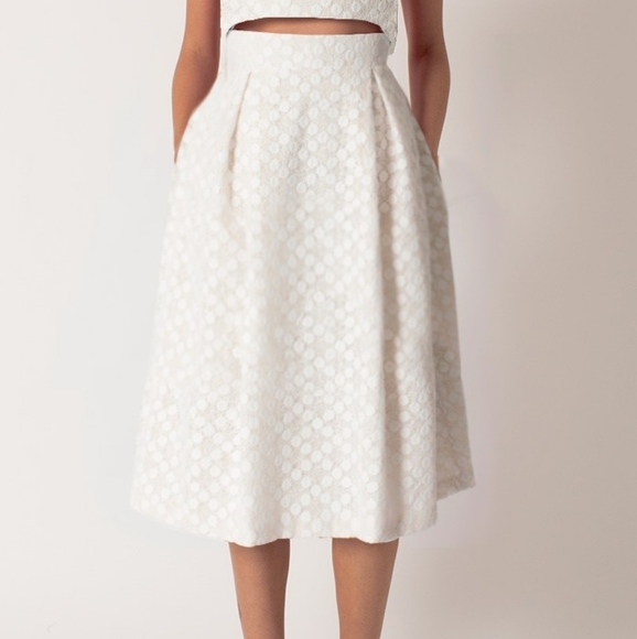 Black Halo 2 pc dress in pearl - Picture 2 of 8